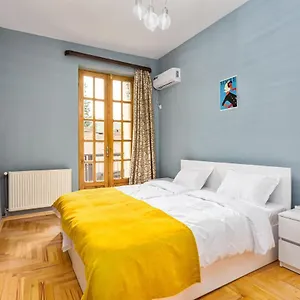 https://hotel-costa.alltbilisihotels.com