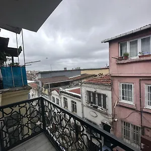 https://taksim-larissa-istanbul.istanbul-turkeyhotels.com